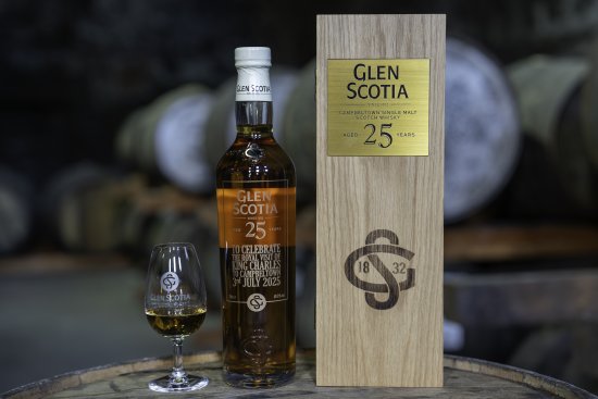 Glen Scotia Presents The King With Bespoke 25 Year Old Bottling Glen Scotia Presents The King With Bespoke 25 Year Old Bottling