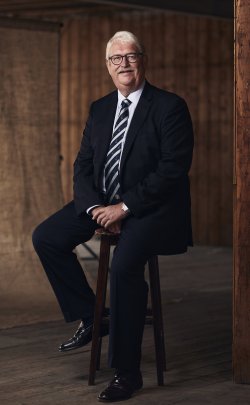 Michael Urquhart, Gordon & MacPhail former Managing Director Named 2021 President Of IWSC