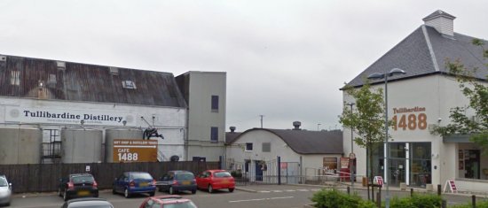 (left) Tullibardine Distillery (right) Tullibardine Distillery Shop.